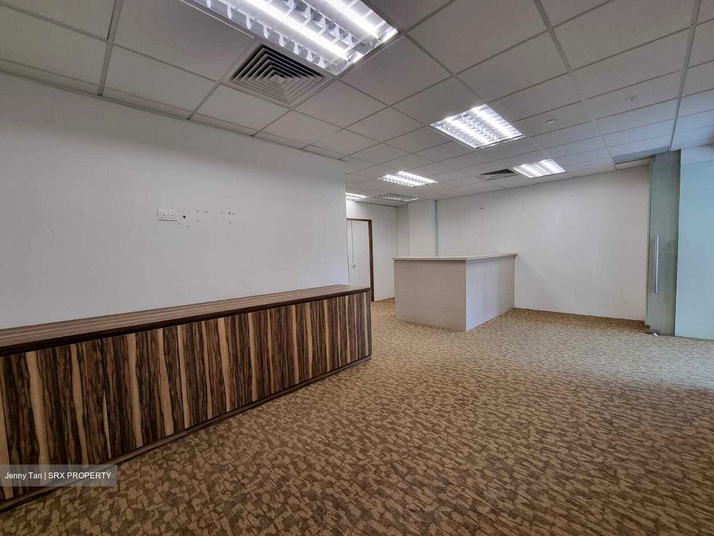 111 Somerset (D9), Office #594019191